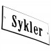 Emaljskylt Sykler vit - svart 12 x 5 cm modell 4-5